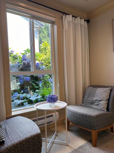 Adorable Private Stay with Garden View in Richmond in Richmond, Canada