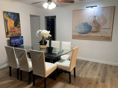 Homey Comfy Vacation Rentals - Las Vegas, Las Vegas (foto 8)