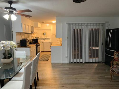 Homey Comfy Vacation Rentals - Las Vegas, Las Vegas (foto 7)