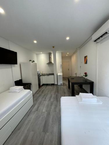 Estudio en Callao, 4 personas, Madrid