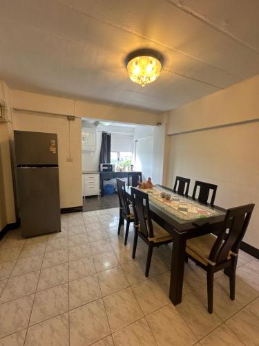 Kitchen, Mahasap Ramindhra next to MRT Station near Tawan Daeng German Beer Brewery and Restaurant