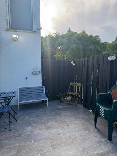 Charming 3-Bedroom Townhouse for Rent in Fountainbleau, Miami in Tamiami, USA