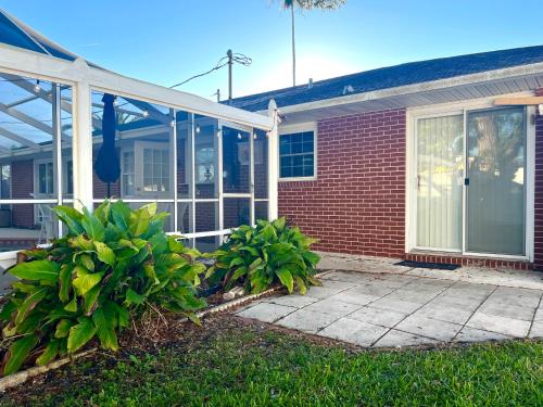 Cozy Spot, 5 Min Away from Beach in Indian Rocks Beach