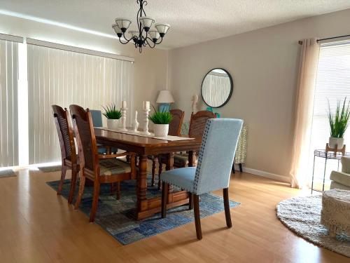 Cozy Spot, 5 Min Away from Beach in Indian Rocks Beach