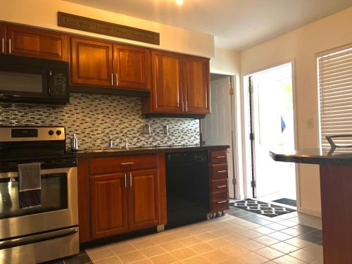 Cozy Spot, 5 Min Away from Beach in Indian Rocks Beach