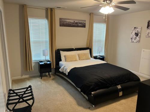The Muirwood Lux sleeps 10 in Murfreesboro, USA