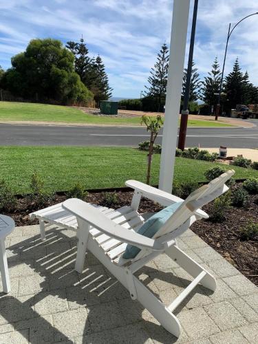 Just Beachy By Swan Bnb Management