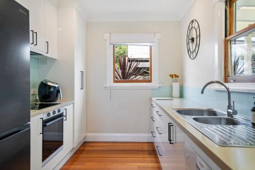 Beach Holiday Home-Close to Airport-3 Bed & 2 Bath in Lauderdale