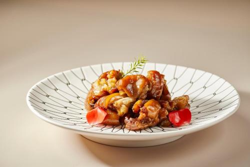 587375004 Shangri-La Nanning - The tallest hotel worldwide in Shangri-La Group