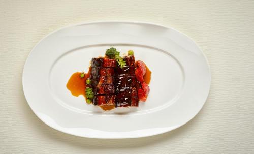587375087 Shangri-La Nanning - The tallest hotel worldwide in Shangri-La Group