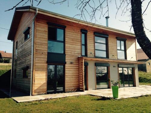 L écrin verdoyant gîte à louer Valleiry