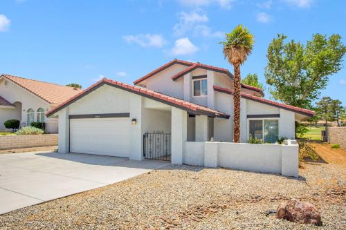 Oasis Condo on the Fairway in Victorville, USA