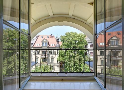 Hotel Uhland - main image