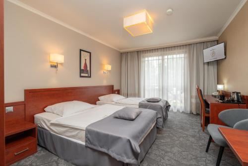 2 twin beds