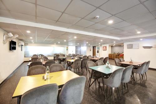 Saltstayz Select - Huda City Center - image 2