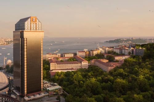 587404927 The Ritz-Carlton, Istanbul at the Bosphorus