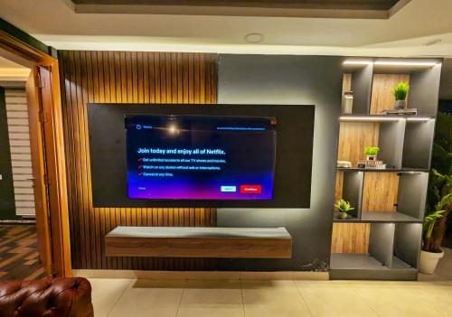 Gold Crest Mall & Residence DHA Phase 4 Lahore - main image