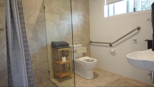 Zuhanyzó, Harden Country Motel in Harden