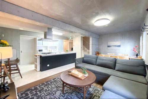 Uhome Otsuka Villa, Tokyo