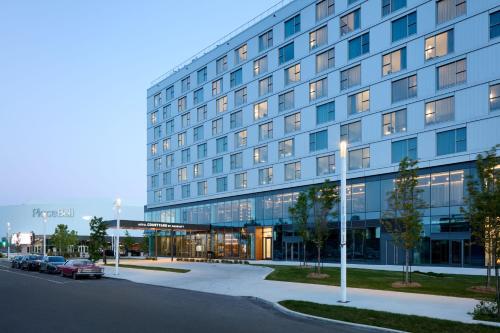 . Courtyard by Marriott Montreal Laval