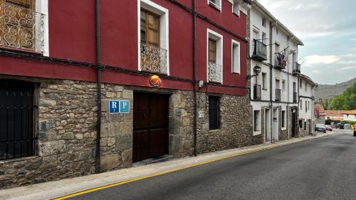Viesnīcas āriene, Hotel - Restaurante La Posada de Santa Rita in Enciso
