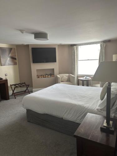 The White Hart Hotel Room Type - Deluxe Double Room