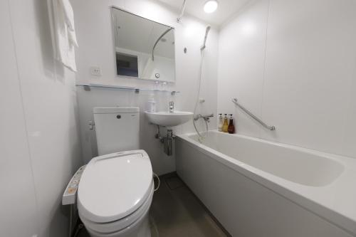 Small Double Room with Lounge Access ＆ Complimentary Light Breakfast - Non-Smoking image 7