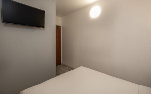 Hotel la Perle Montparnasse - image 5