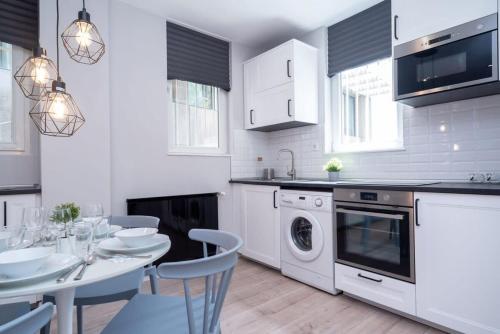 Super Central NEW apartment with air conditioning - main image