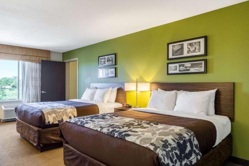 Sleep Inn & Suites in Pleasanton, USA