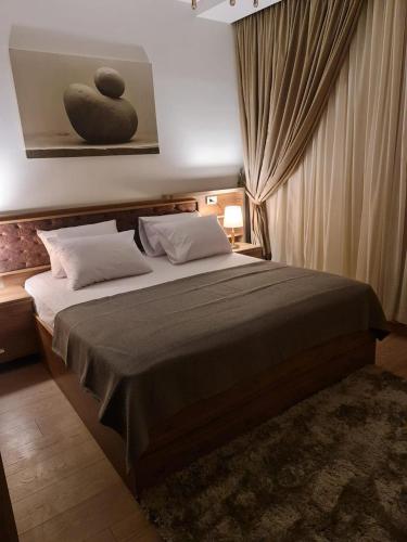 Apartment in new Cairo Lake view compound