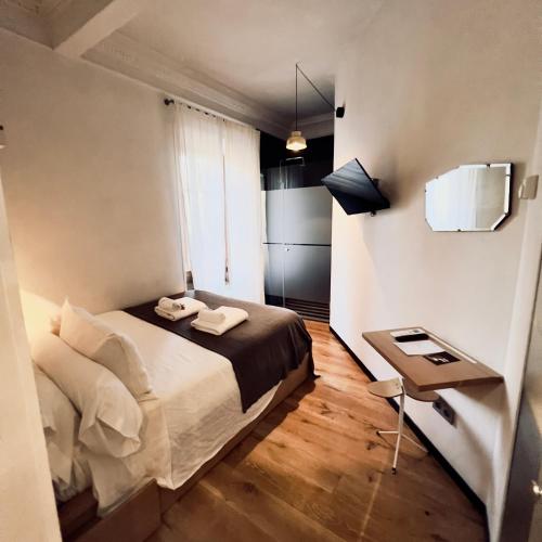 Superior Double Room with Garden View image 1