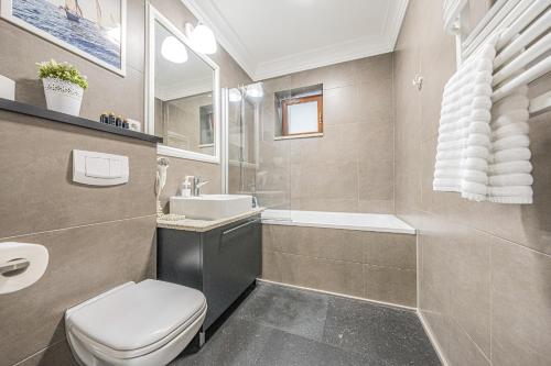 Apartment image 8