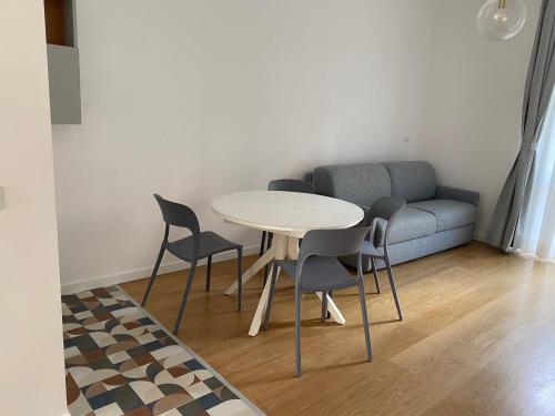 Magie Milano Rooms Tortona District-Navigli - Tap to explore photos