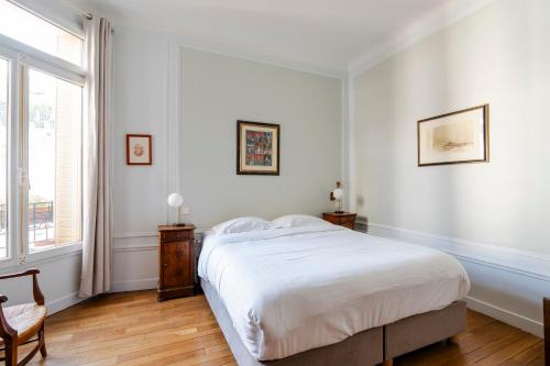 Veeve - Avenue to the Eiffel Tower - image 3