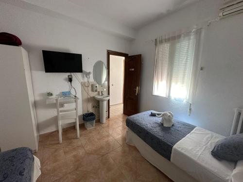 Hostal Arrate - image 14