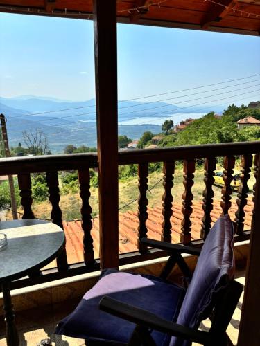 Iaspis Guesthouse - image 8