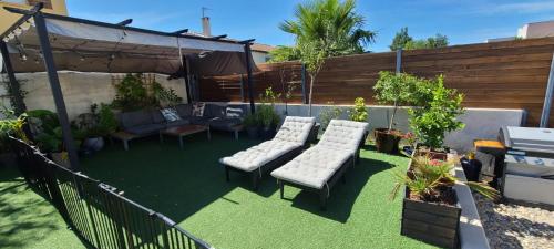 Magnifique villa à 15mn des plages (Magnifique villa a 15mn des plages) in ฟาเบรกาส