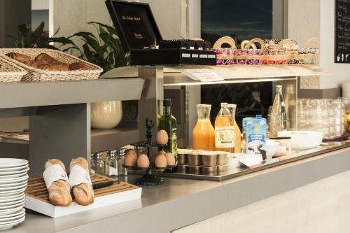 Brit Hotel Cahors - Le France - image 9