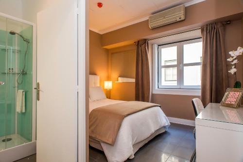 Superior Double Room image 9