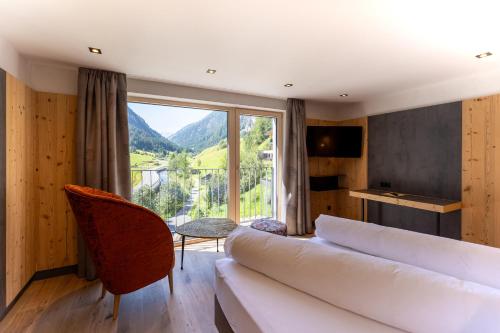 Hotel Edelweiss - image 9