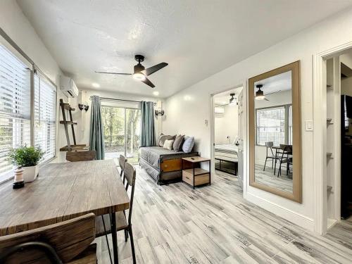 Private 1 Bed Apartment Full Kitchen in Orlando, USA
