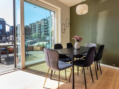  Sanders Pier - Fantastic 3-Bedroom Townhouse with Balcony Terrace in Kopenhagen