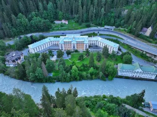 Scuol Palace - Culture, Nature & Health in Scuol, Schweiz
