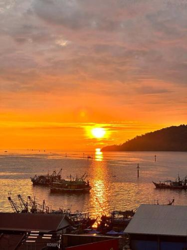 The Shore 02 by KK Cozy Suites The Shore 02 by KK Cozy Suites