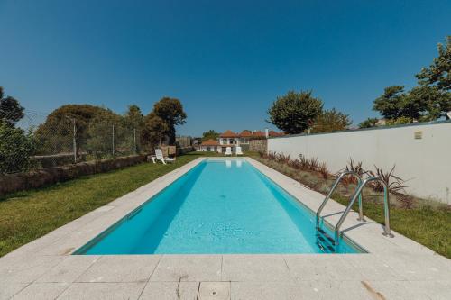 Home With A Pool By Vacationy - Porto