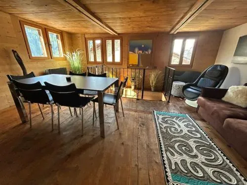 Cosy chalet - Renovated and charming in Saint-Luc, Schweiz