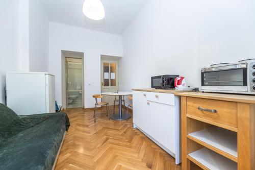 Jiriho z Podebrad Apartments - main image
