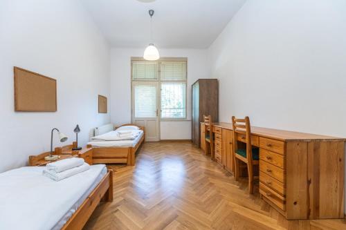 Three-Bedroom Apartment image 7
