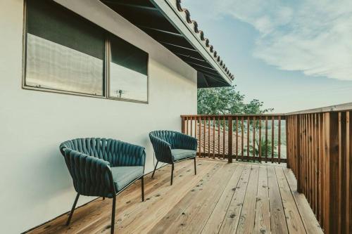 Vista El Pomar-Luxe Hill Top Home in Charolais